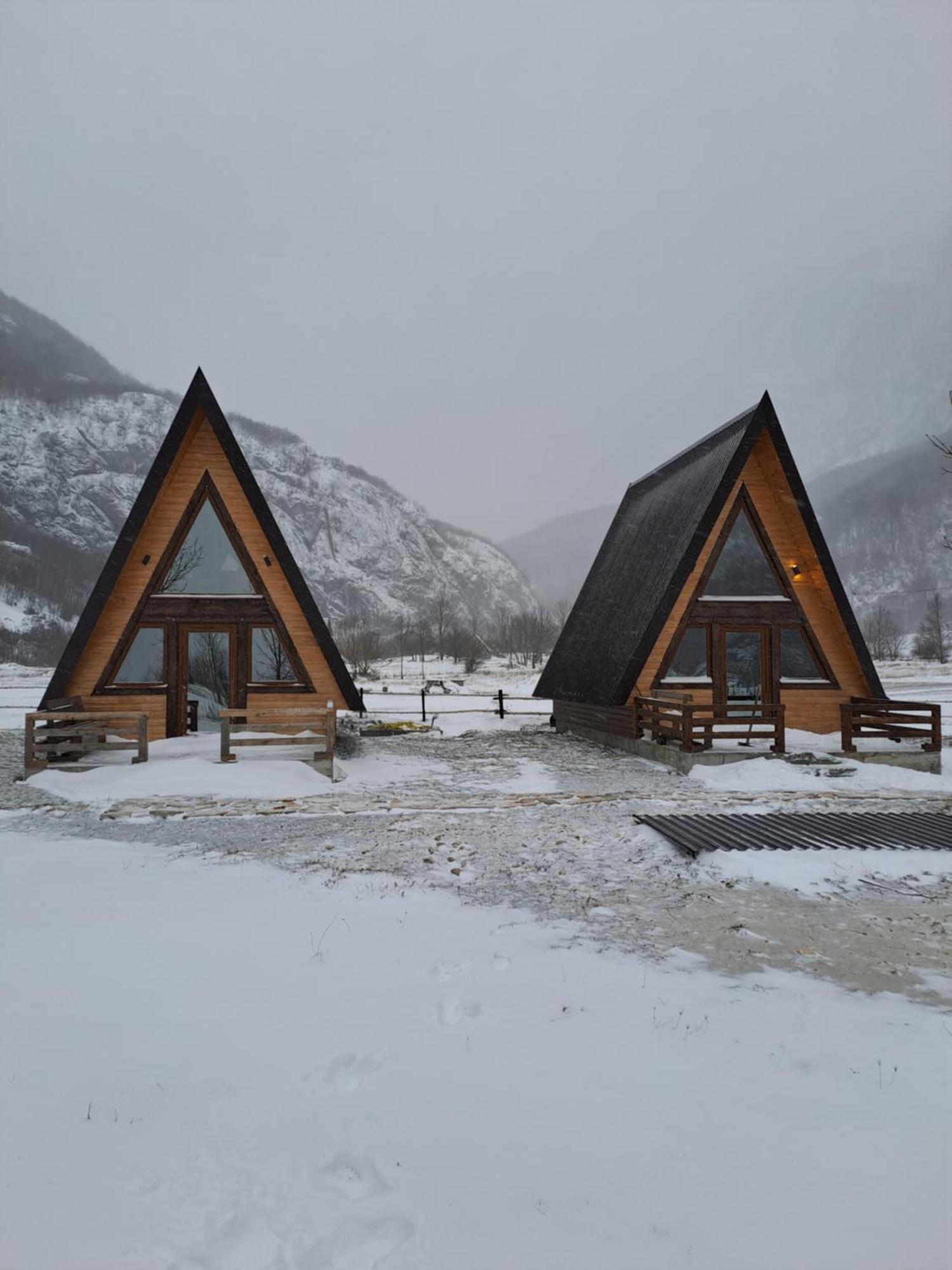 Wooden Cottages Konak Savnik Exterior foto