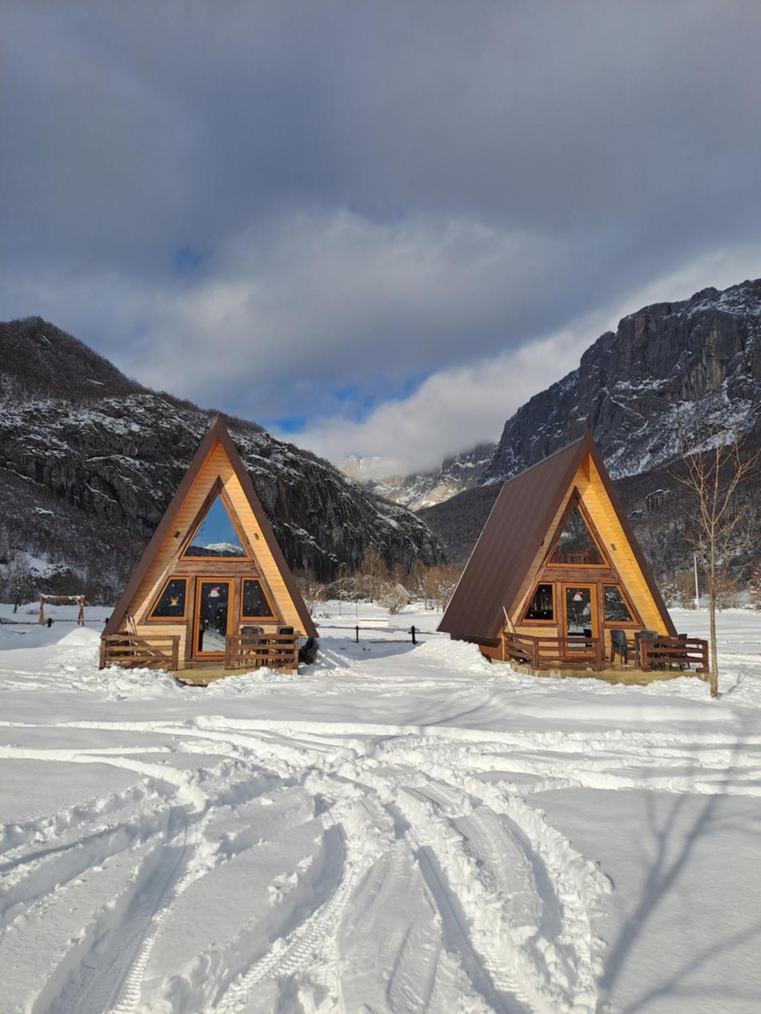 Wooden Cottages Konak Savnik Exterior foto